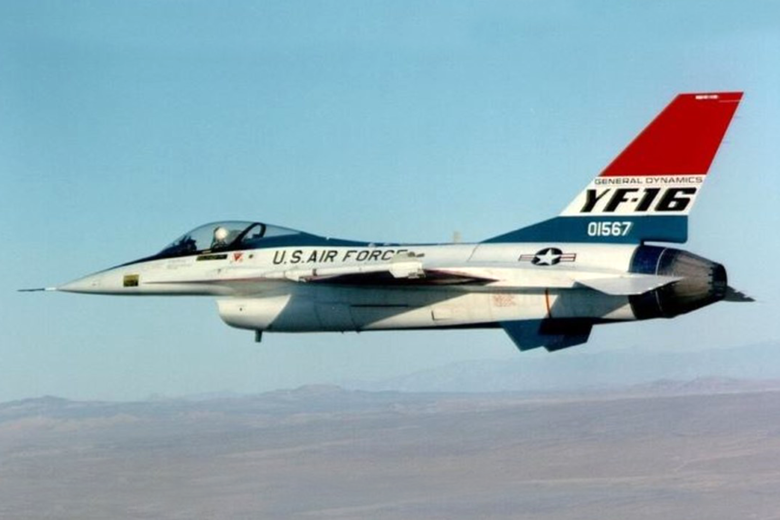 A Os Del Primer Vuelo Del F Aunque No Debi Volar