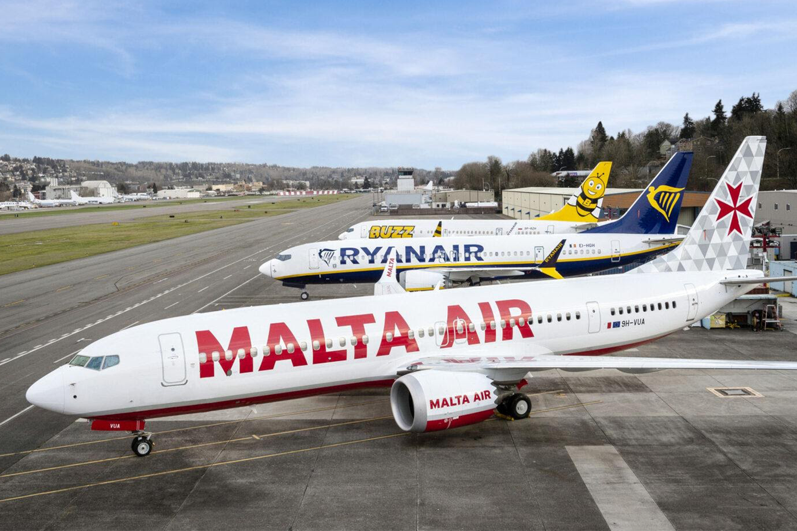 Las tres marcas del grupo que operan el 737: Malta Air, Ryanair y Buzz. Foto: Ryanair - Boeing