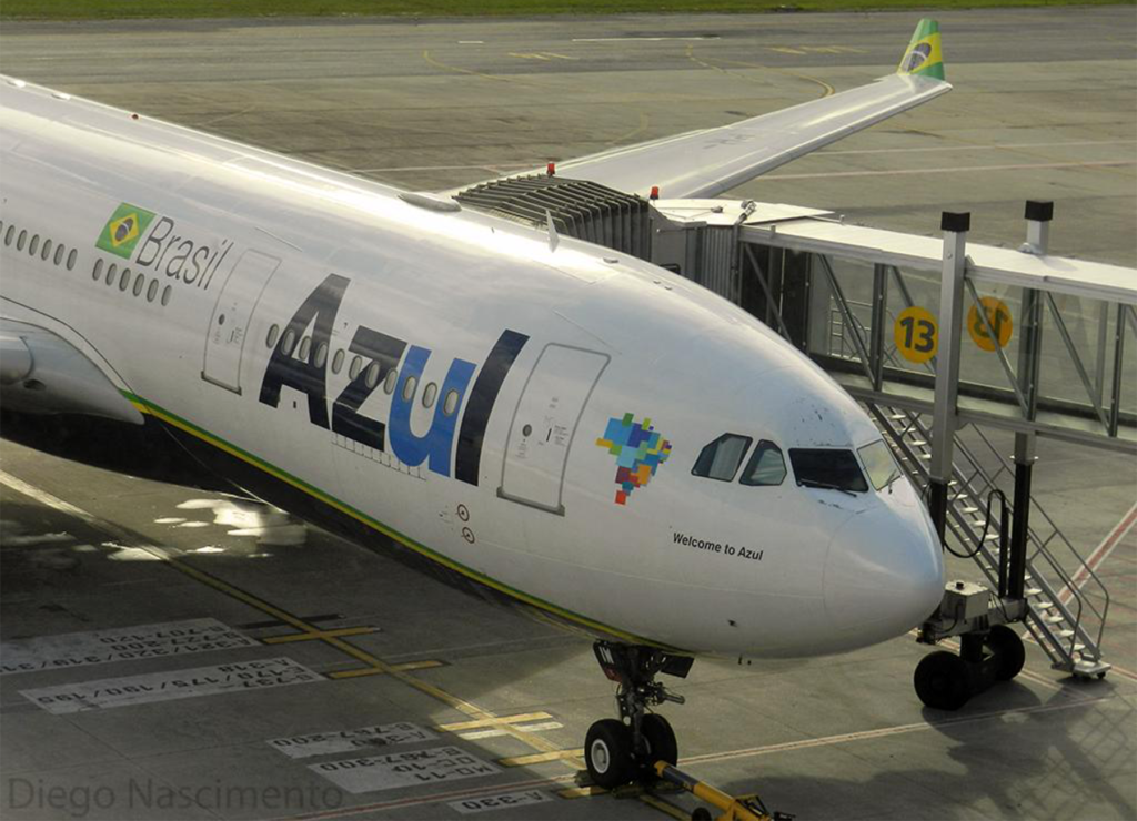 El Airbus A330-200 implicado en este suceso es el PR-AIW, uno de los 4 aviones de este tipo de Azul Linhas Aéreas. Foto: Diego Nascimento