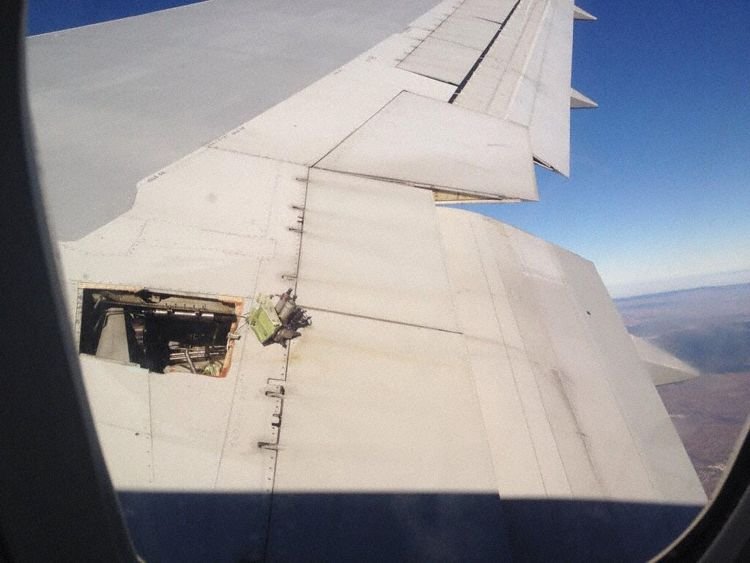 Así estaba el ala derecha del Boeing 767 de Delta en vuelo, poco antes de volver al aeropuerto de Barajas. Foto: Ana Arias.