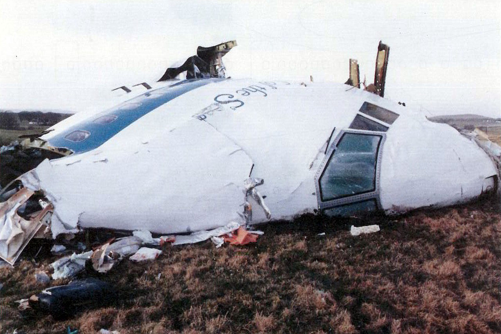 Restos de la sección delantera del Boeing 747-100 de Pan Am caído en Lockerbie, Escocia.