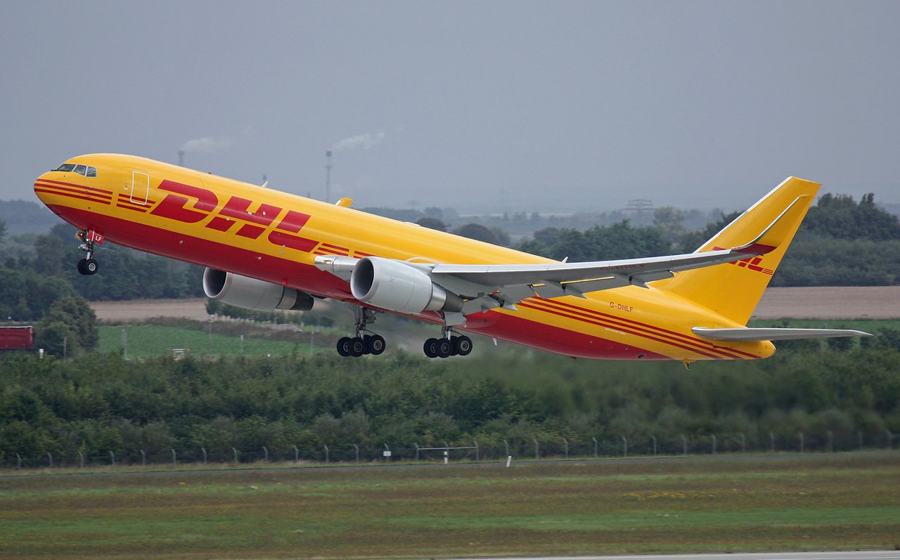 DHL, FedEx y UPS son actualmente de los mayores clientes del 767 en su versión carguera. Foto: Boeing
