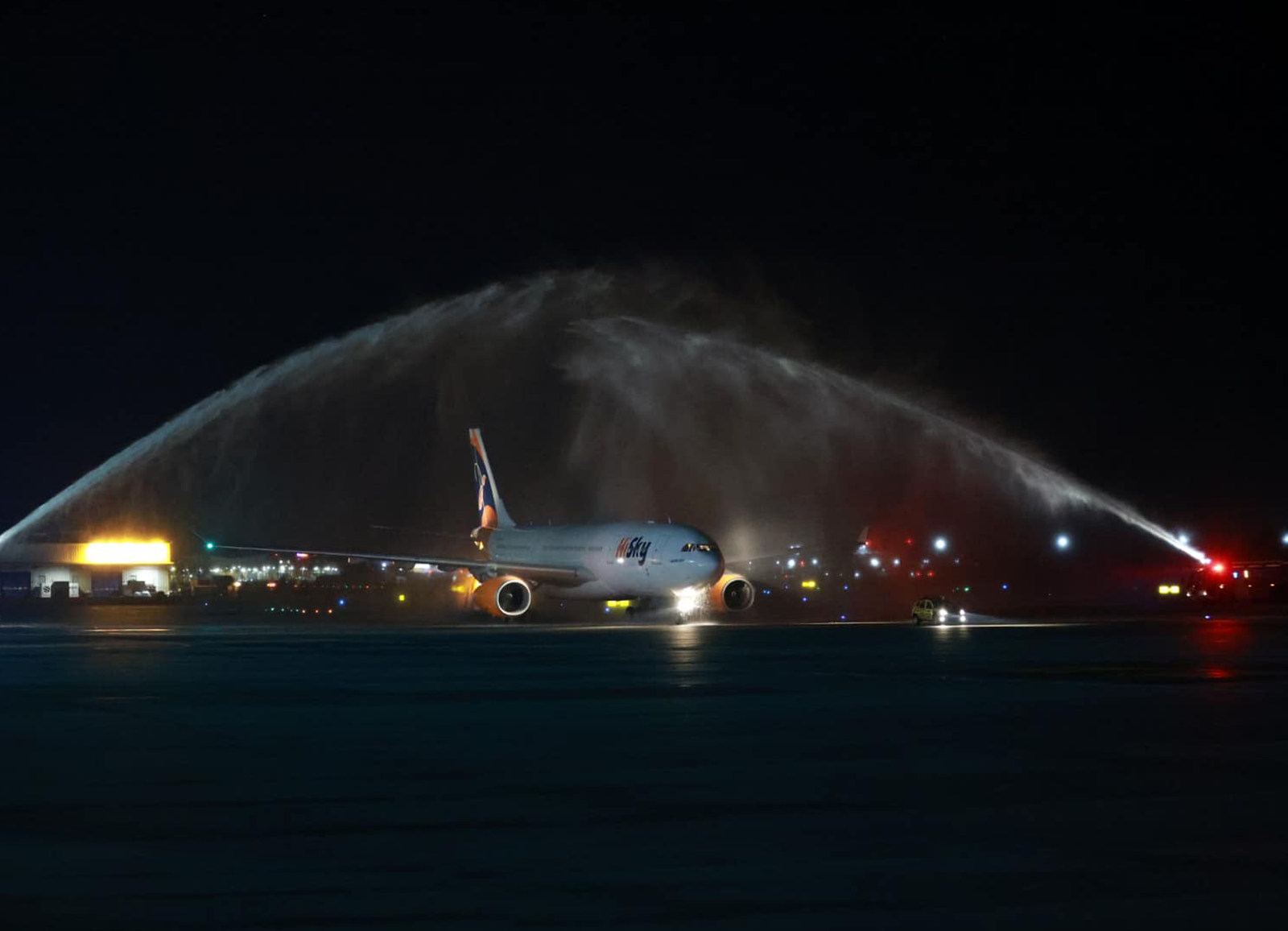 El primer A330-200 de HiSky ha llegado hace poco a la capital de Rumanía para incorporarse a la flota de HiSky