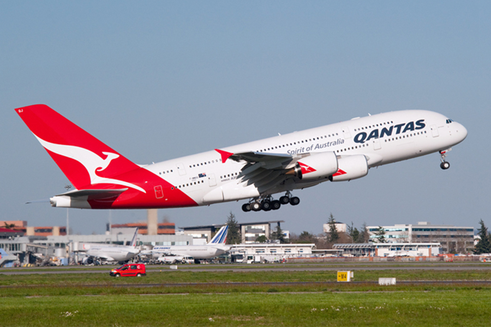 Qantas tiene activos 10 de sus 12 Airbus A380. Foto: Airbus