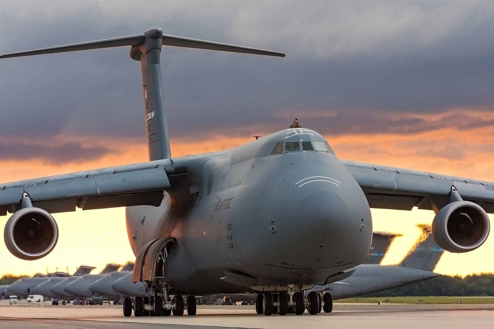 El C-5M Super Galaxy es el avión más grande de la flota de la USAF. Foto: Roland Balik / USAF