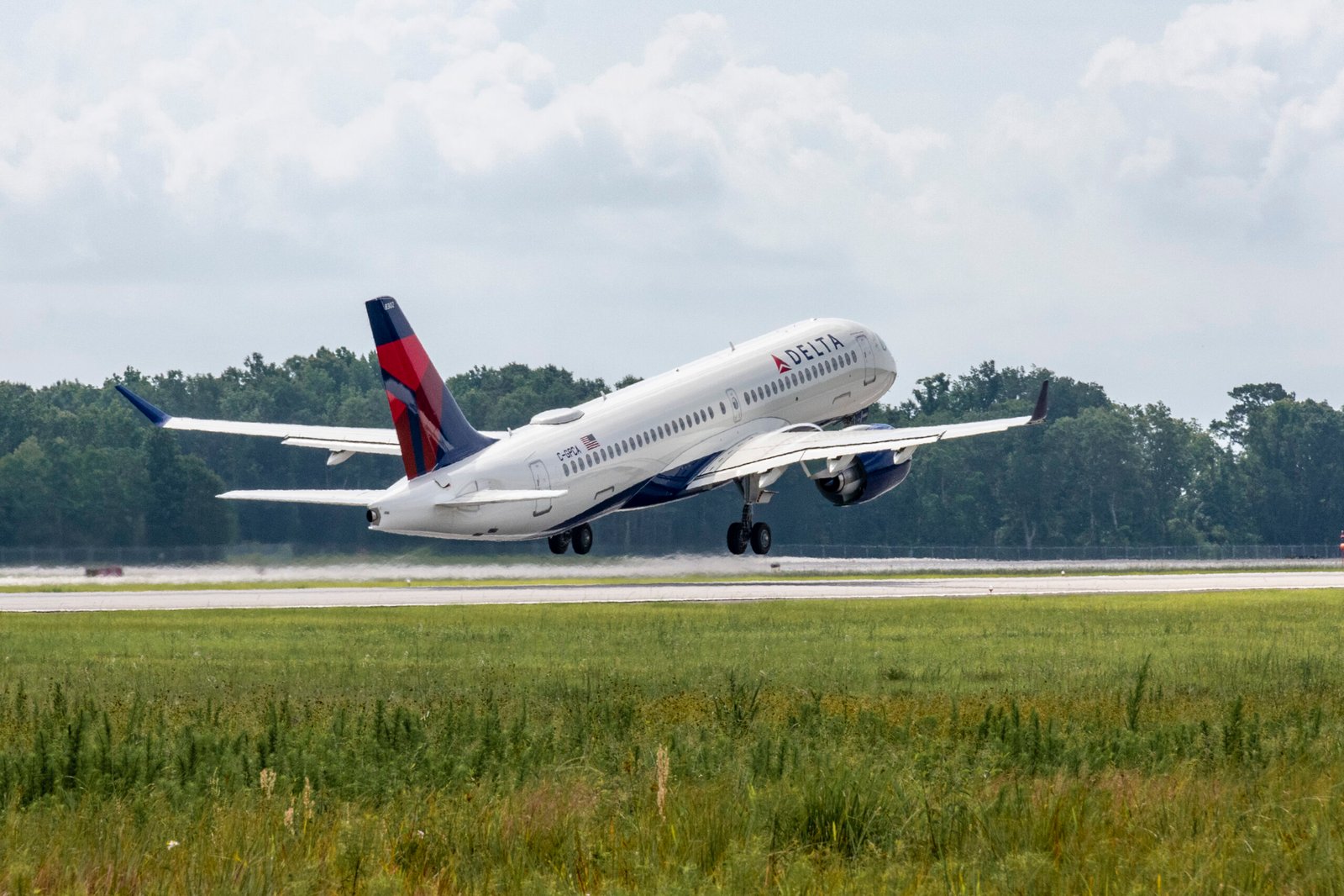 Delta también es el mayor cliente del A220-100, con casi la mitad de todos los aviones pedidos. Foto: Tad Denson - Airwind / Airbus