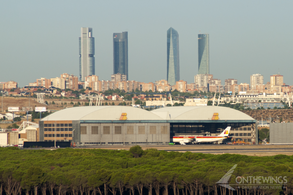 Vista de la parte delantera del hangar de Iberia que ahora utilizará Ryanair.