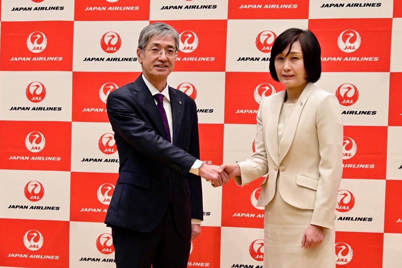 Mitsuko Tottori siendo presentada como nueva CEO de JAL. Foto: Japan Airlines