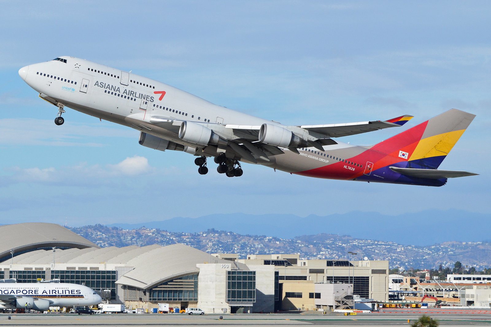El último Boeing 747-400 de Corea del Sur es el HL7428 de Asiana Airlines. Foto: Alan Wilson