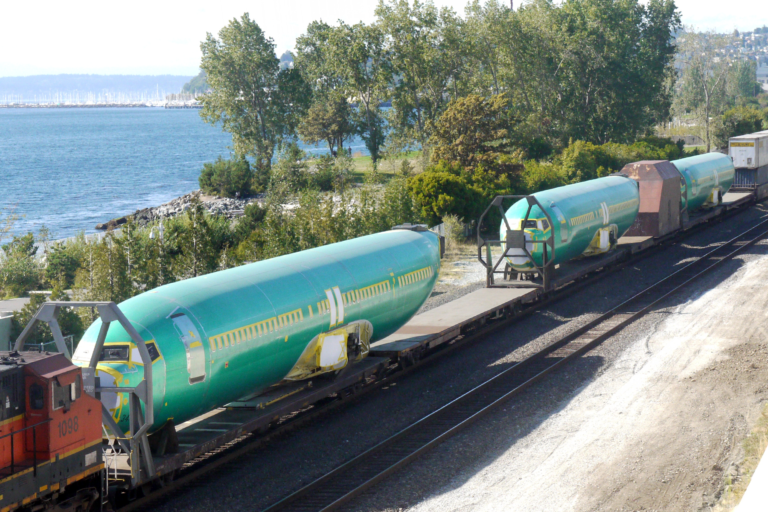 Los Boeing 737 se fabrican en Wichita y se envían a Renton por tren. Foto: Jody McIntyre