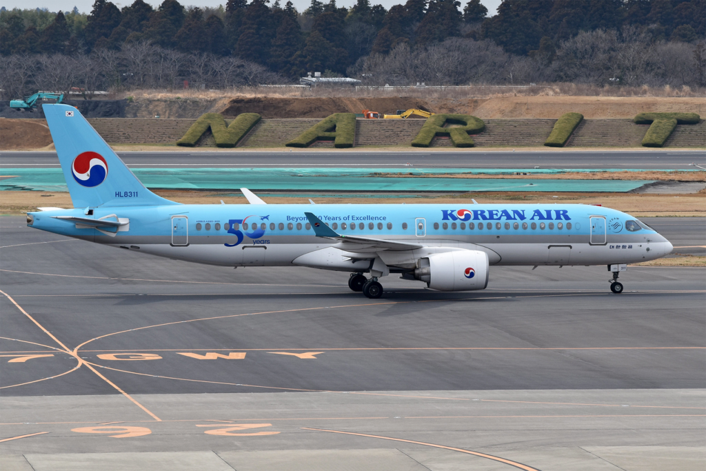 Uno de los Airbus A220 de Korean Air. Foto: Alan Wilson