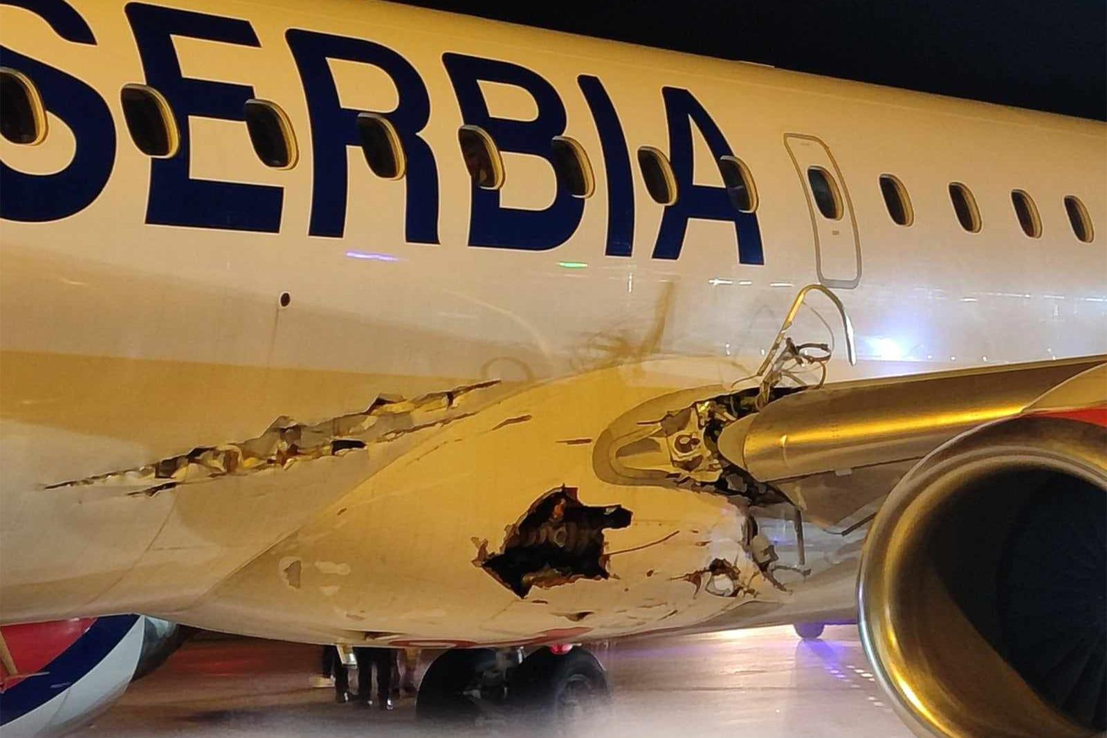 Estado en el que quedó el E195 de Marathon Airlines que operaba para Air Serbia