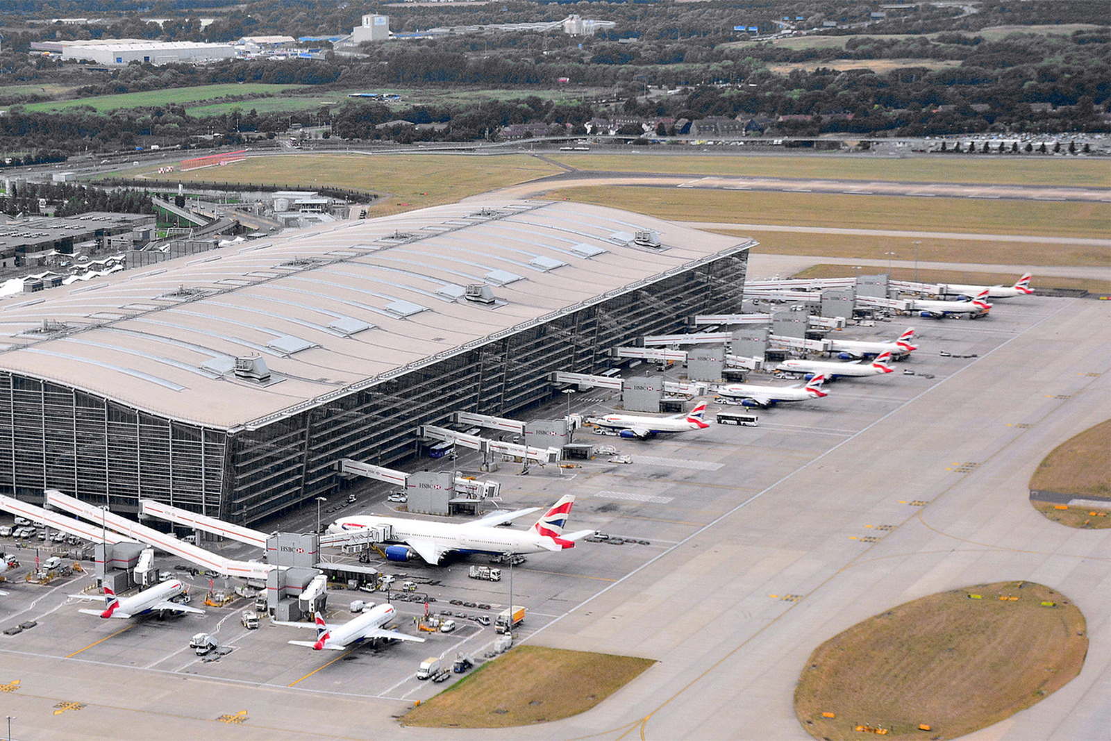 Vista parcial de la terminal 5A del aeropuerto de Heathrow en Londres. Foto: Mike McBey