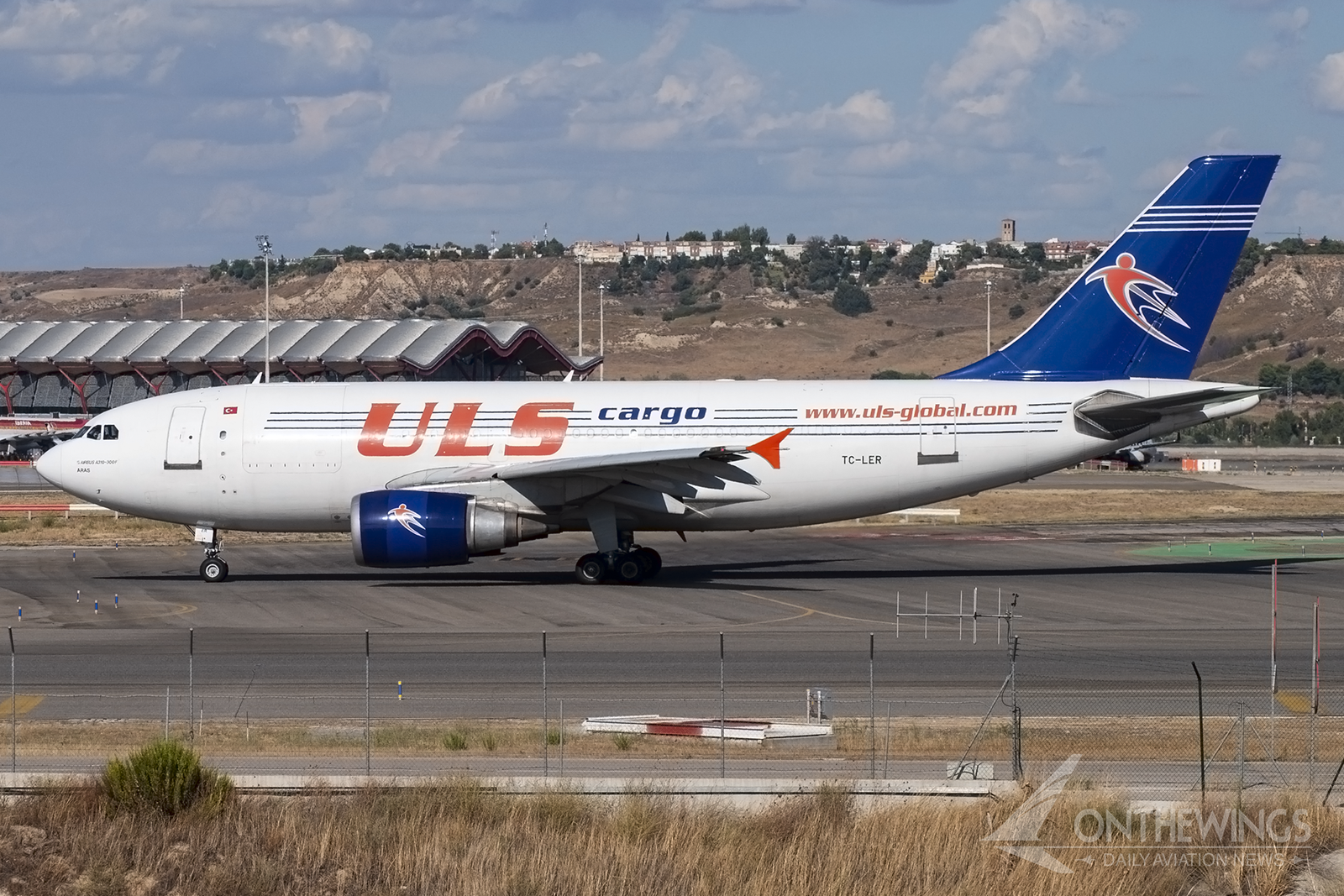 Uno de los 3 A310 de ULS Cargo en Barajas