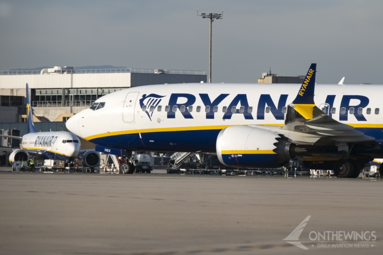 Dos Boeing 737 MAX 8-200 de Ryanair