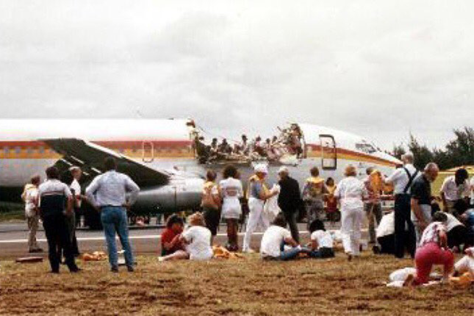 El Boeing 737-200 de Aloha Airlines poco después de aterrizar. Foto: Archivo NTSB