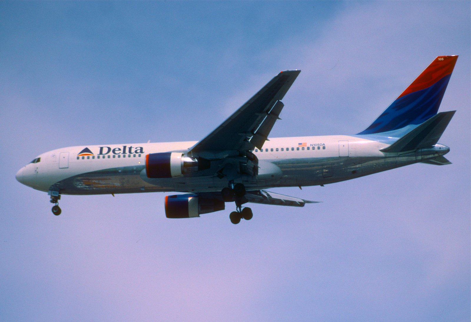 El Boeing 767-200 con LN 27 cuando volaba para Delta Air Lines como N105DA. Foto: Aero Icarus