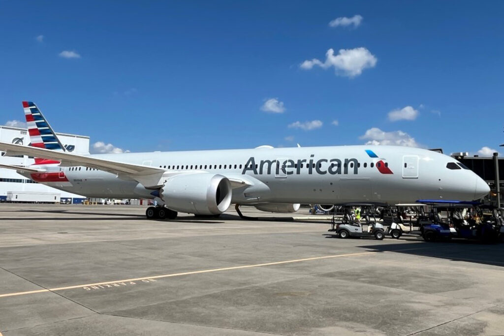 El Boeing 787-9 que es el avión número 1.000 de American Airlines en la planta de Charleston durante su entrega. Foto: American Airlines