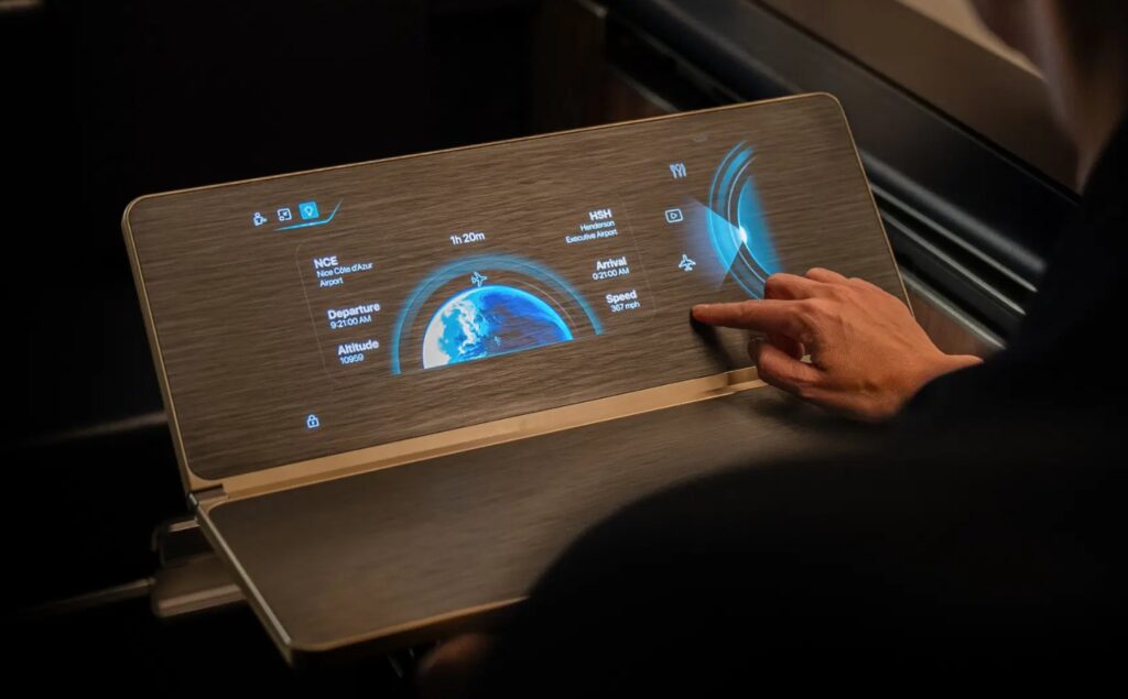 La mesa diseñada por Lufthansa Technik será ahora también una pantalla interactiva.
